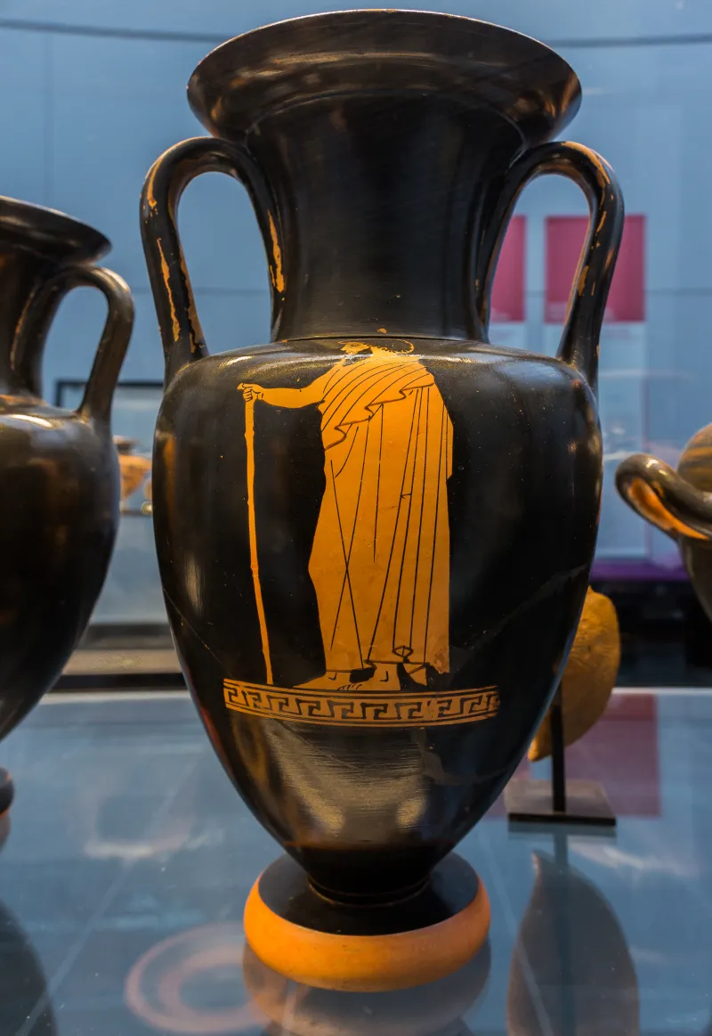 Achilles Painter Arv 989 27 Oedipus And The Sphinx - Standing Draped Man 