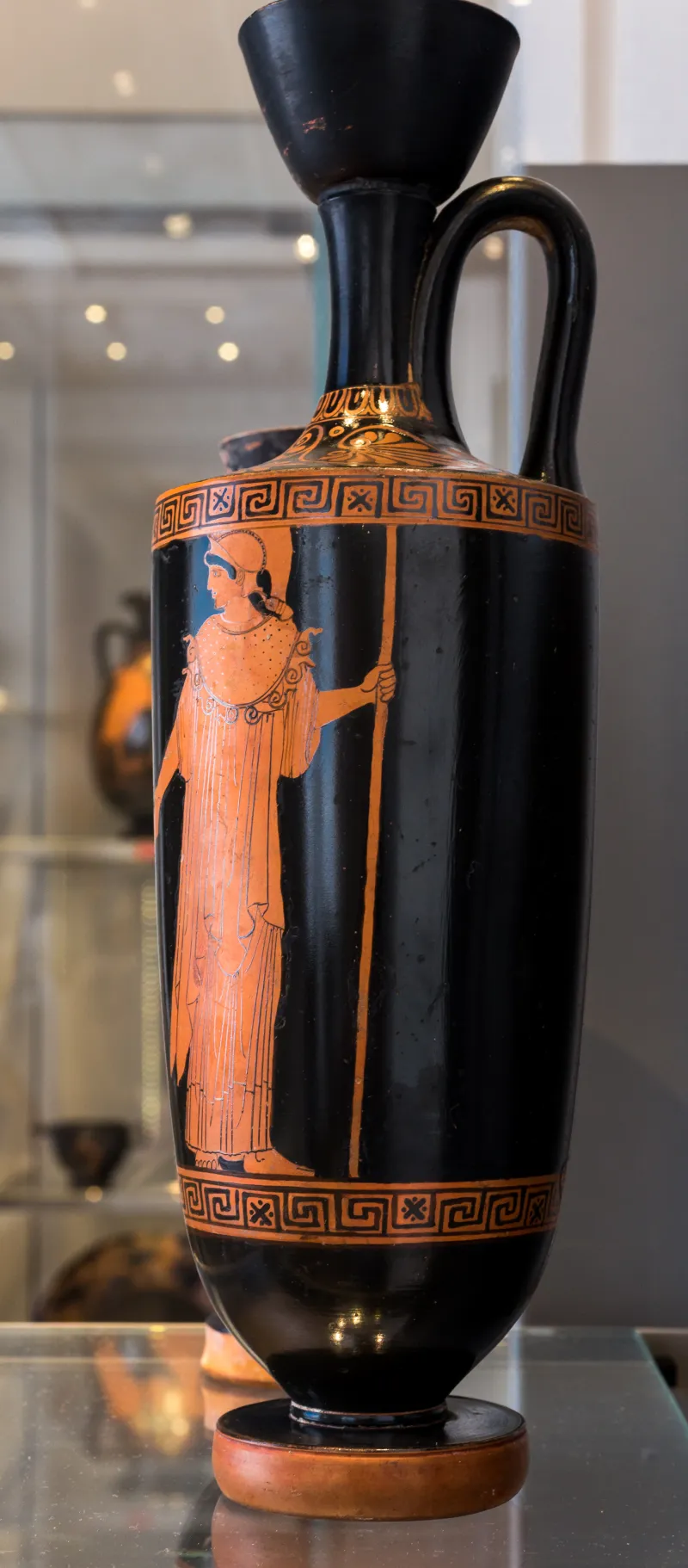 Achilles Painter Arv 993 79 Nike With Oinochoe And Athena With Phiale 