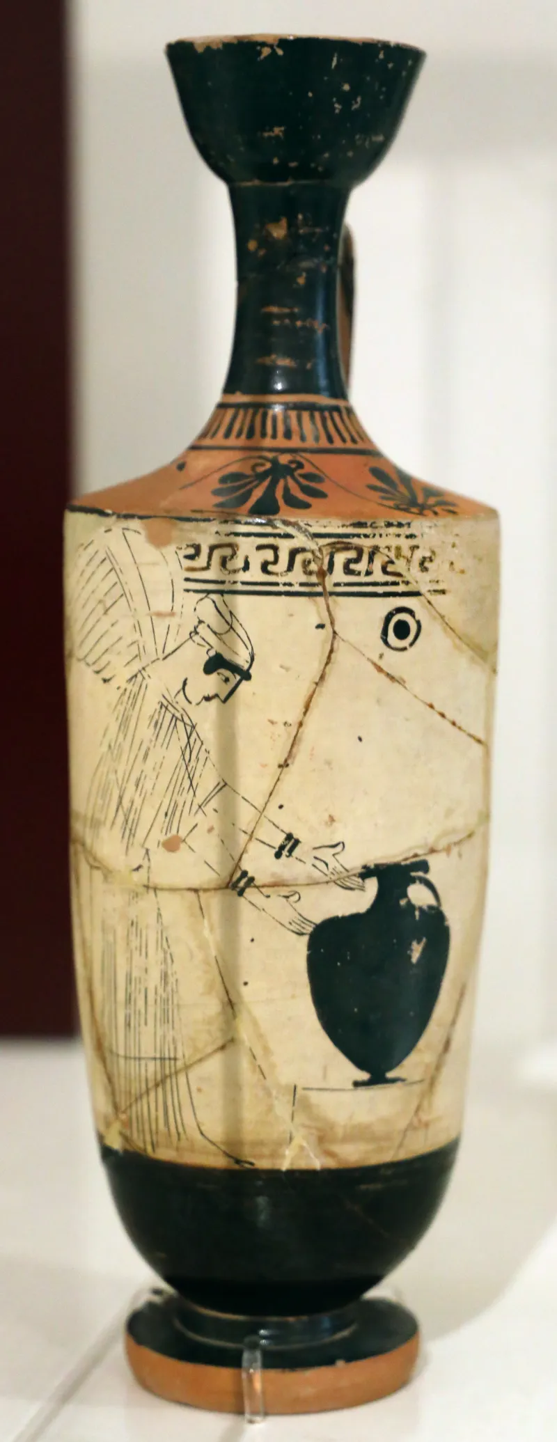 Primo Periodo Classico, Lekythos Attico A Sfondo Bianco Con Nike Presso Una Fonte Con Hydria, Da Pikrodaphni (Phalero), Pittore Di Bowdoin, 480-470 Ac 