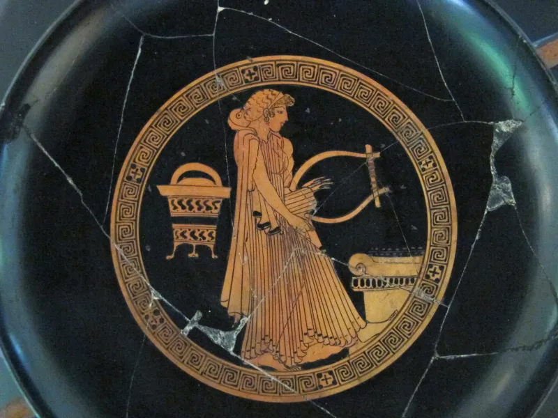 Pittore Di Bygos, Coppa Attica A Figure Rosse Da Vulci, Con Donna Con La Lira Davanti A Un Altare, 480 