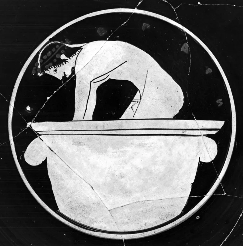 Epeleios Painter - Kylix Depicting A Standing Youth And Two Youths Bathing - Walters 4889 - Interior 