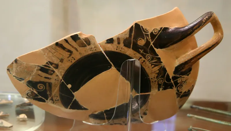 Pittore Di Euaion, Kylix Frammentaria, V Secolo Dall'abitato Di Poggio La Croce (Radda), 