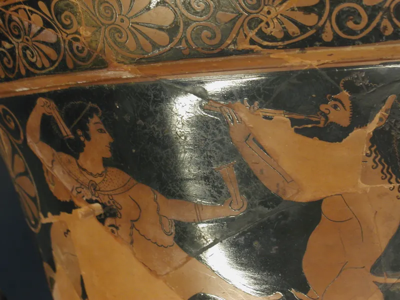 Euphronios 0011, Dionysos Thiasos Louvre G33 