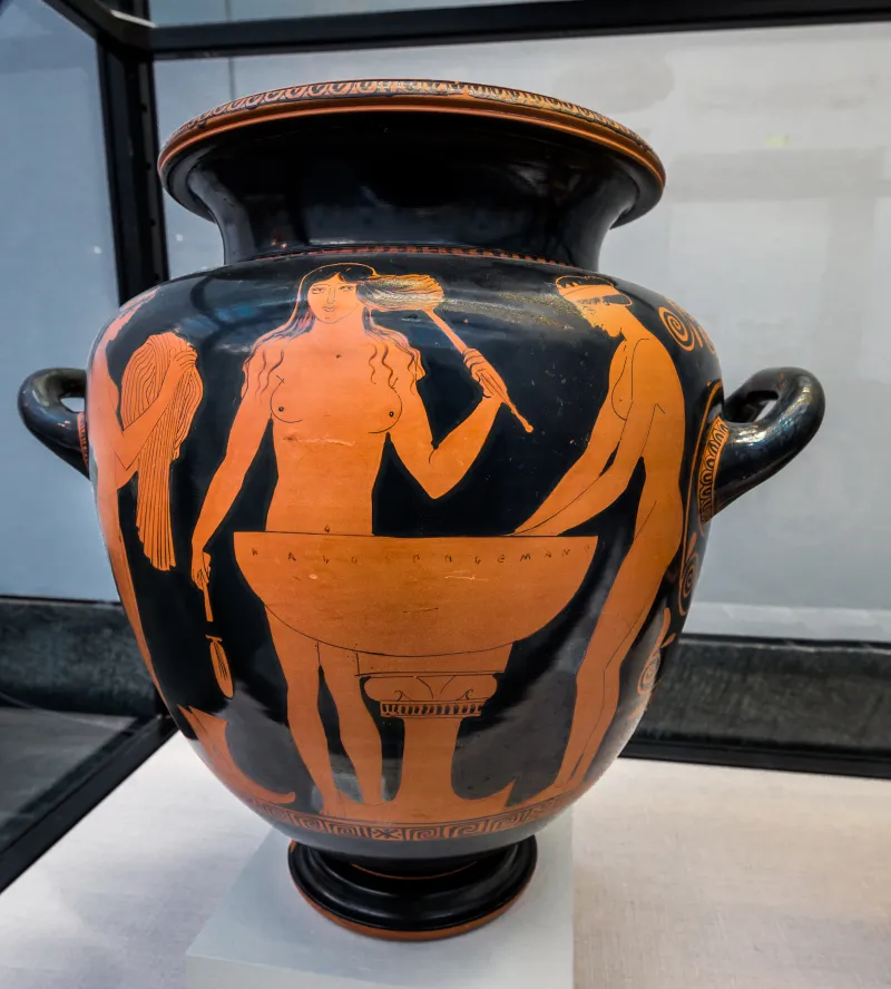 Group Of Polygnotos Arv 1051 18 Three Women Washing Themselves At Perirrhanterion - Three Draped Women 