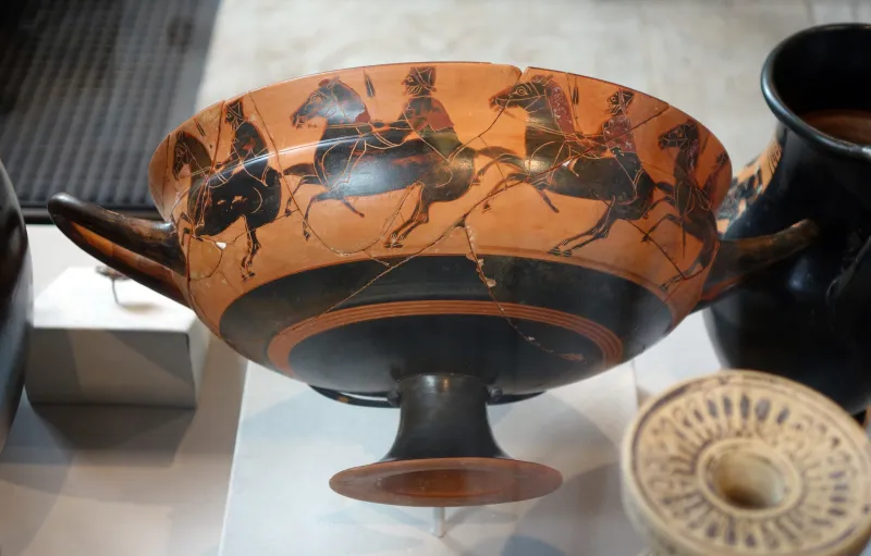 Siana Cup With Horsemen And Herakles (Yale Art Gall 