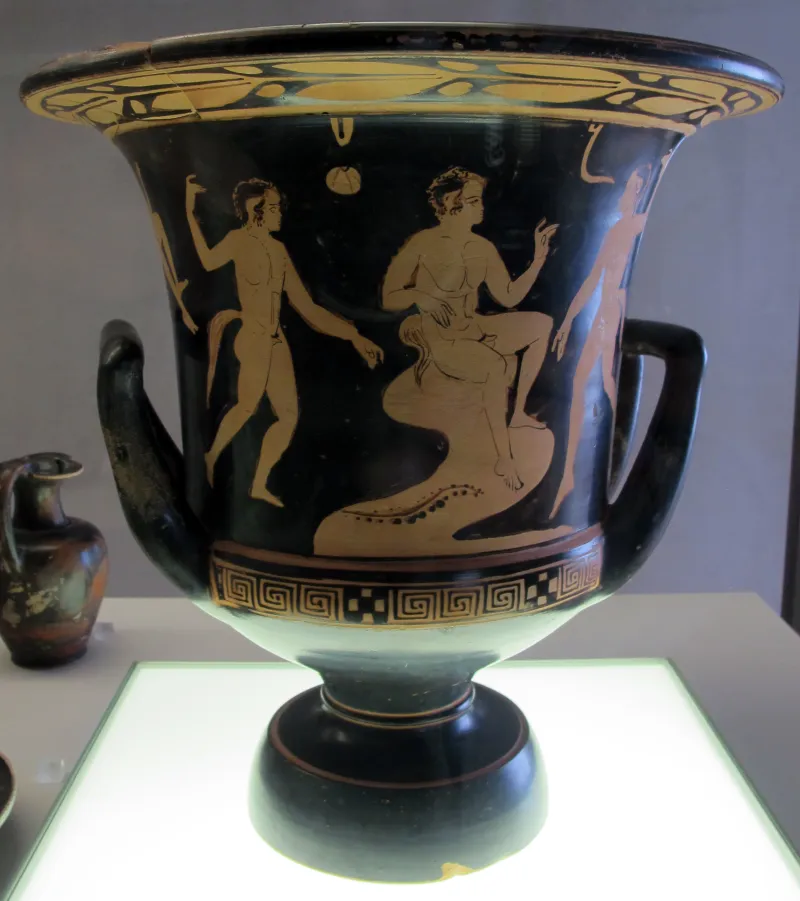 Pittore Di Ifigenia, Cratere Con Ifigenia Presso Tempio Di Artemide In Tauride, Satiri, Da Tomba 1145, 400-390 