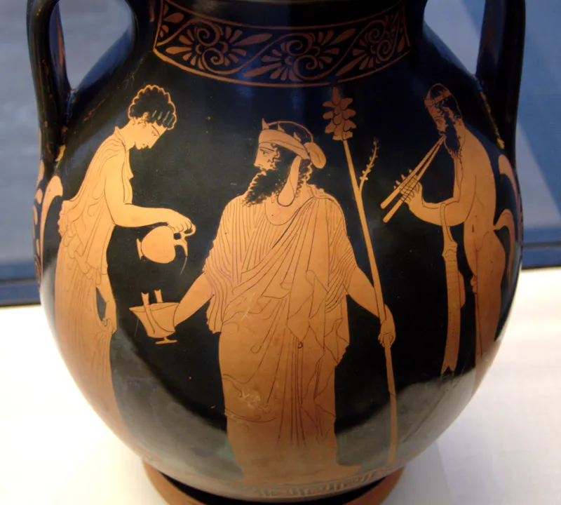 Libation Dionysos Staatliche Antikensammlungen 