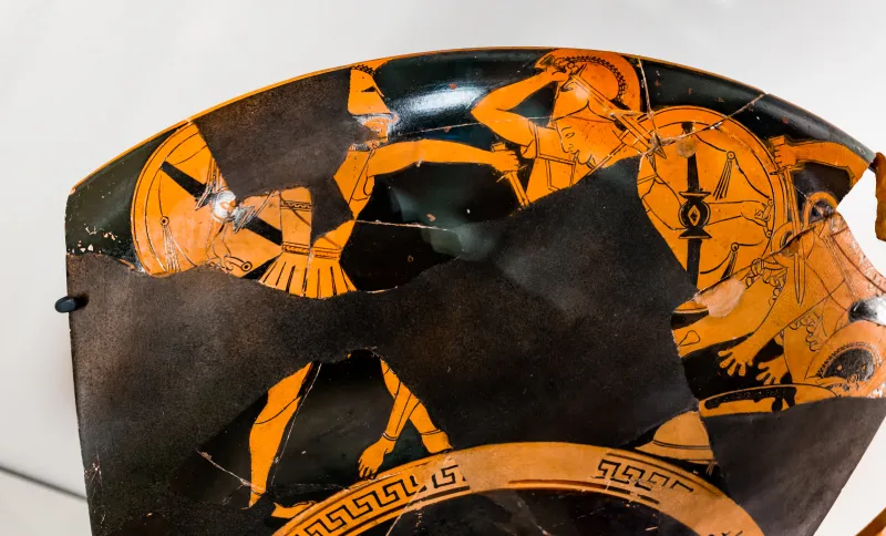 Kleophrades Painter - Arv 191 103 - Warrior Arming - Herakles And The Amazons - Paris Bnf Cabmed 535 - 