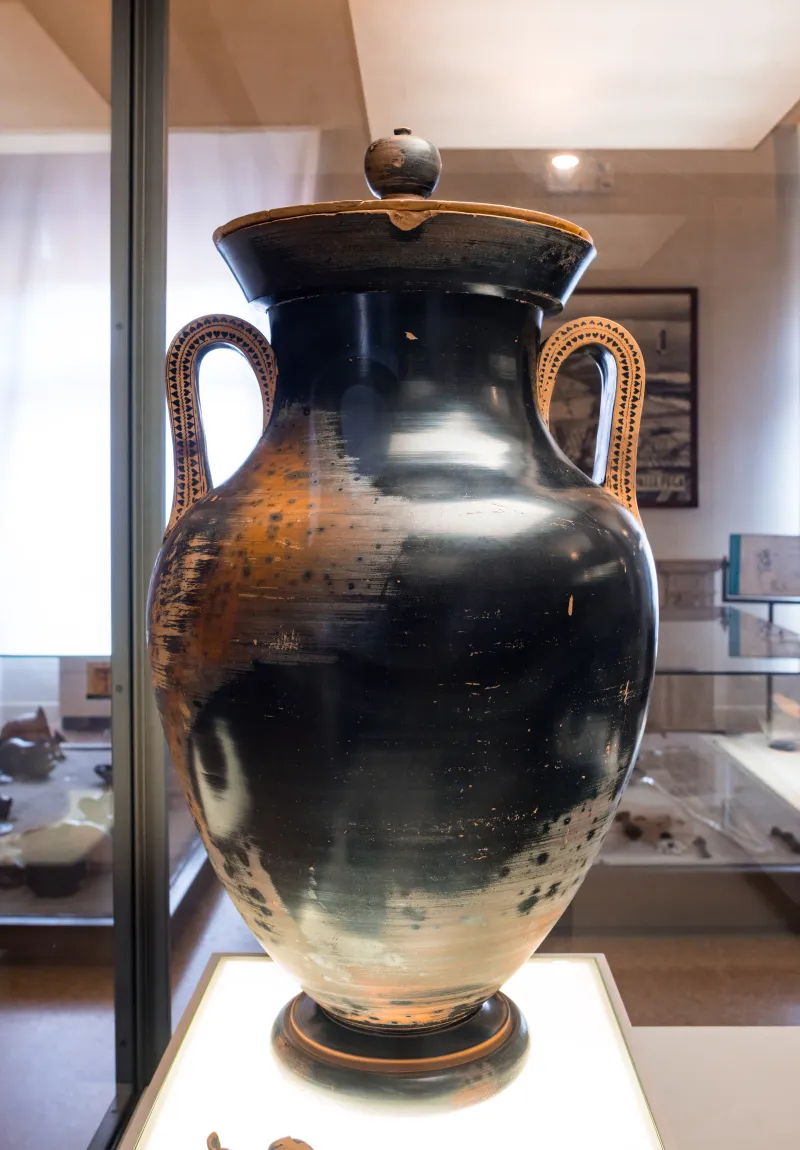Same Potter As Some Amphorai By The Kleophrades Painter - Arv 194 - Palmettes - Ferrara Man 244 - 
