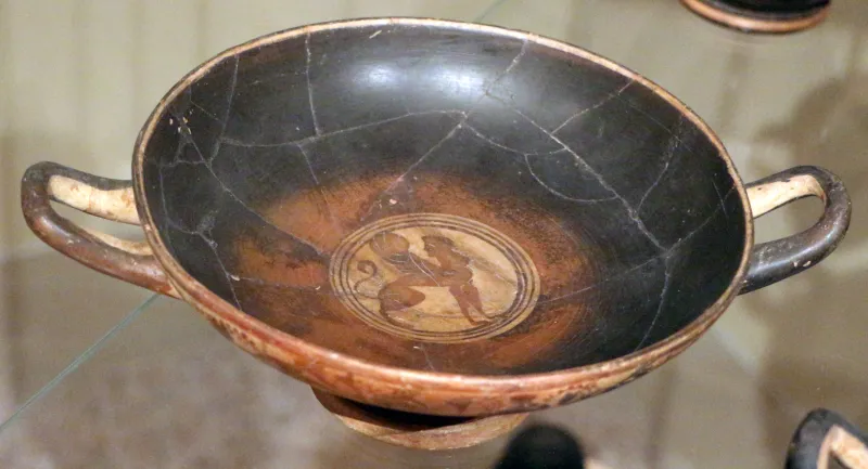 Attica, Leafless Group, Kylix Con Sfinge E Processione Di Bacco E Arianna, 500-490 Ac 