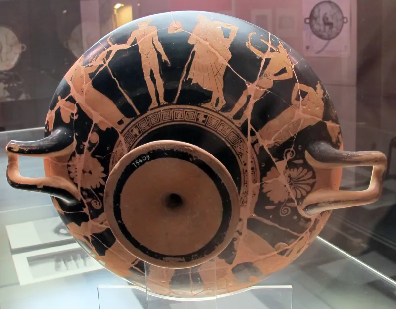 Pittore Di Lyandros, Kylix Attica A Fondo Bianco Da Cesa (Marciano Della Chiana), Con Afrodite In Trono, 460 Ca 
