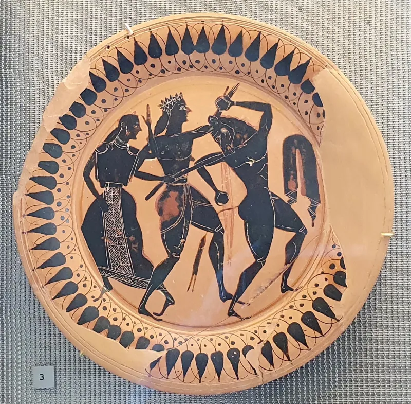 Plate Painted By Struggle Between Theseus And The Minotaur Presumably In The Presence Of 