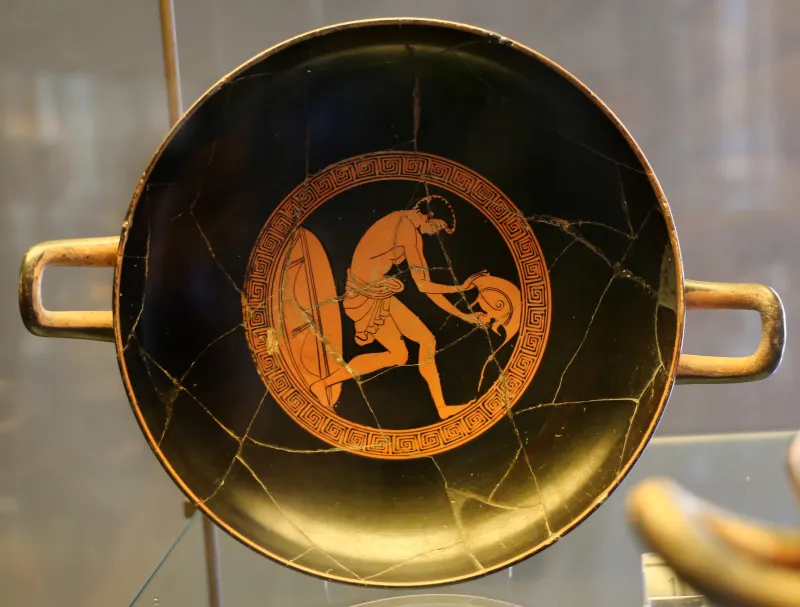 Scuola Di Makron, Kylix Attica Con Guerriero E Duelli Eroici, 495-470 Ac 