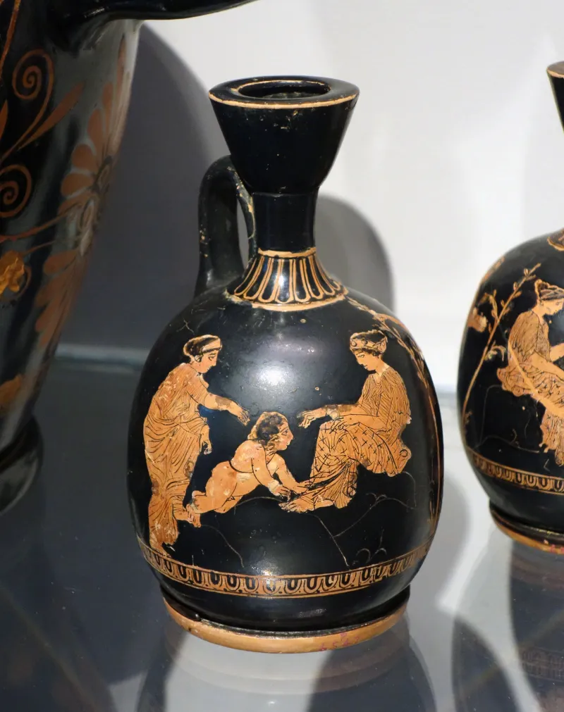 Red-Figure Lekythos Women And Child (Boston Mfa 