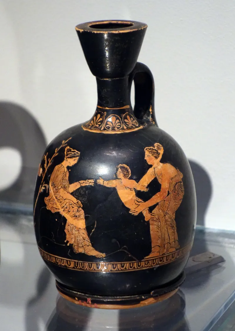 Red-Figure Lekythos Women And Child (Boston Mfa 
