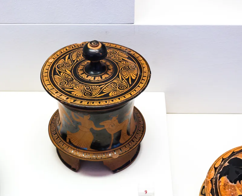 Manner Of The Montlaures Painter - Arv 1296 Extra - Women At Home And Erotes - Athens Nam 2384 - 