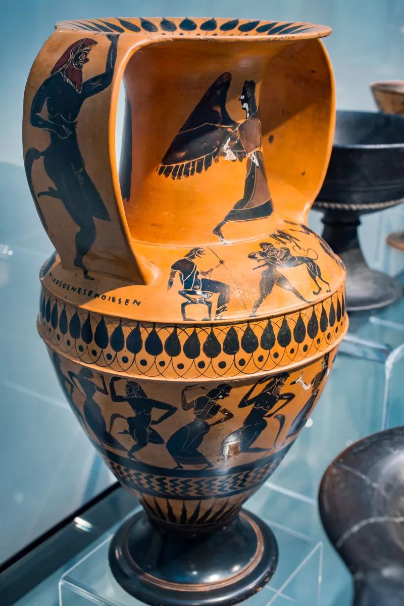 Painter N - Abv 225 3 - Nike - Herakles And The Lion - Satyrs And Maenads Dancing - München As - 