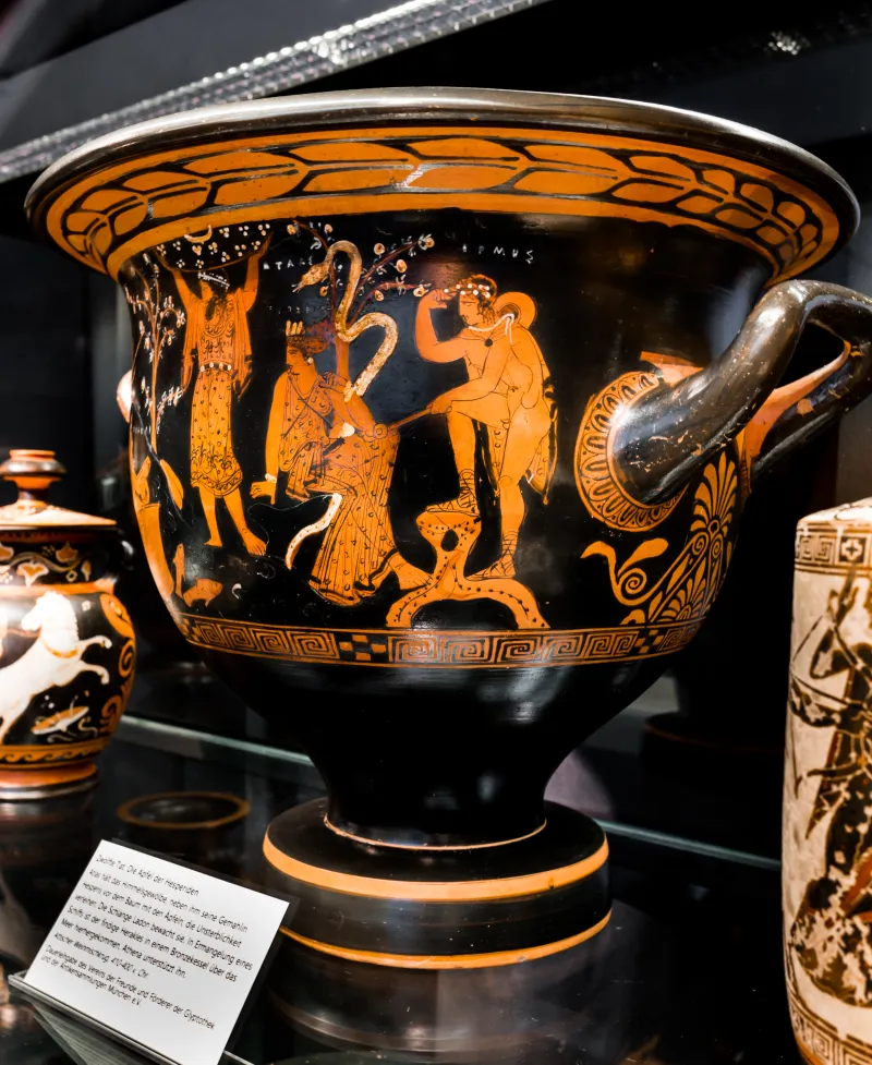 Comparable With The Nikias Painter - Arv 1335 Extra - Herakles And Atlas And The Garden Of The Hesperides - Draped Youths - München As - 