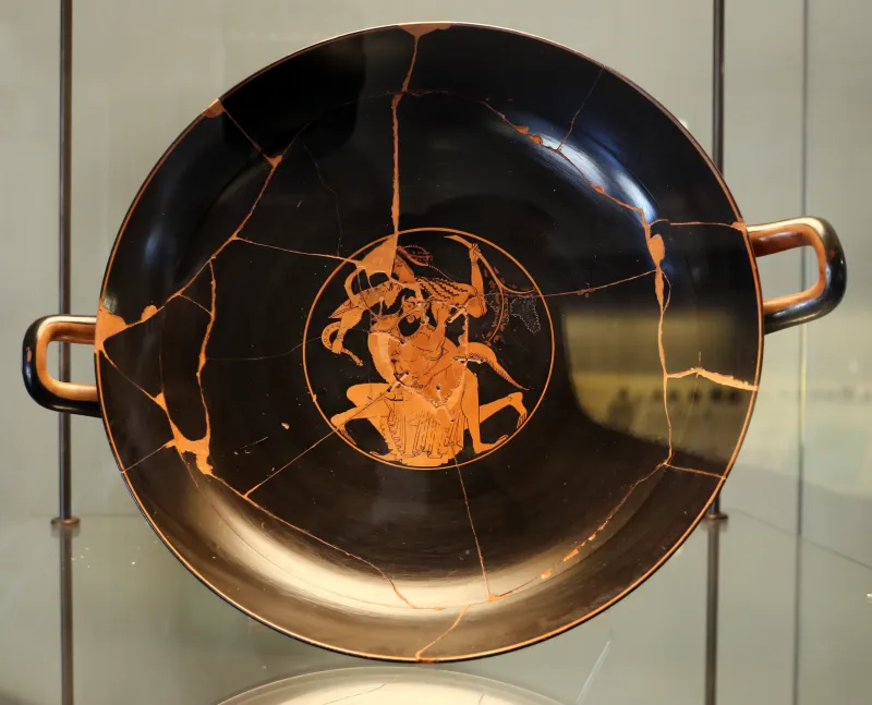 Pittore Di Nikostenes E Vasaio Panthaios, Kylix Attica Con Menade E Sileno, Duello Tra Eracle E Kyknos E A Tleti, 500-490 