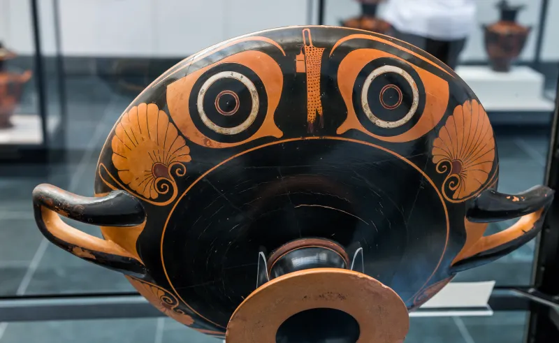 Oltos Arv 55 11 Dionysos - Flute-Case Between Eyes - Nose 