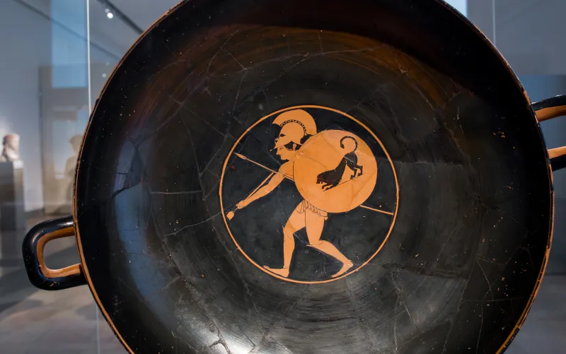 Oltos Arv 60 64 Hoplite With Trumpet - Fight For The Body Of Patroklos 