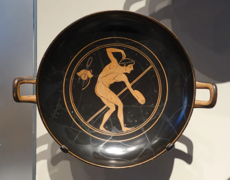 Red-Figure Kylix Palestra Scene Diskobolos (Boston Mfa 