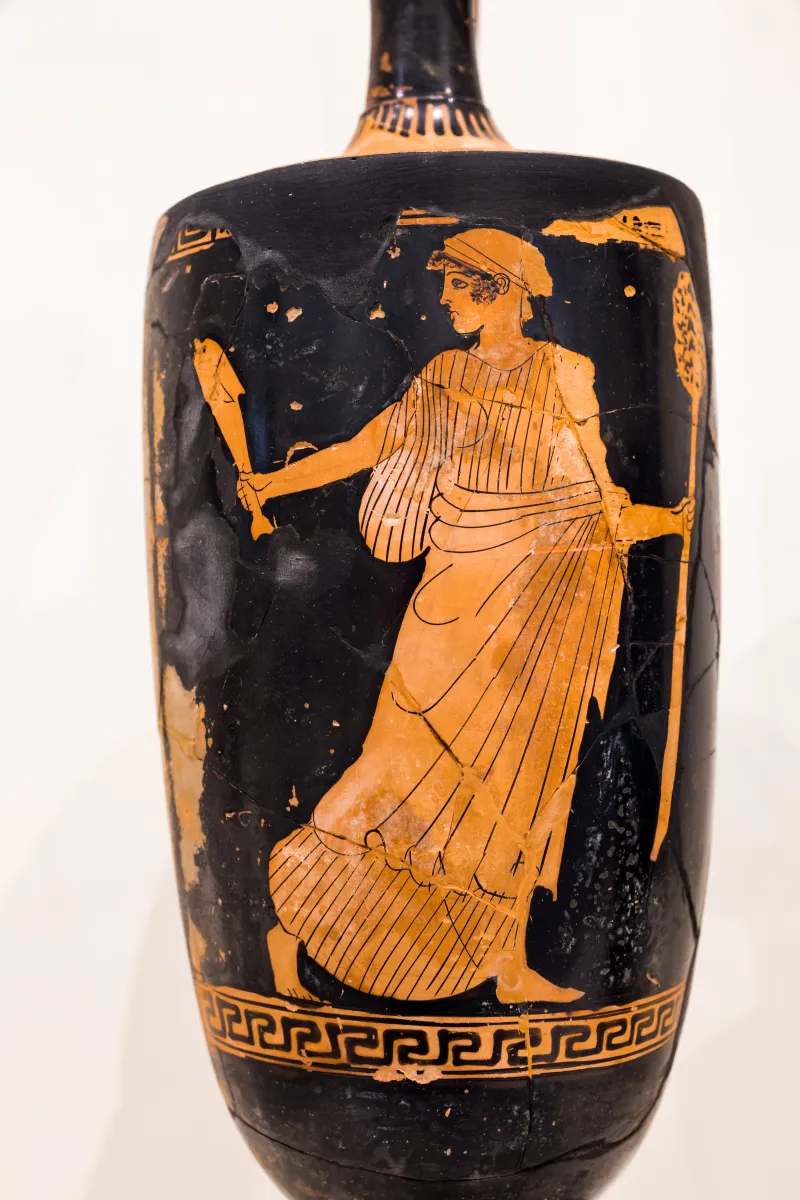 Comparable With The Oreithyia Painter - Arv 497 - Woman With Dolphin And Thyrsos - Athens Nam 12891 - 