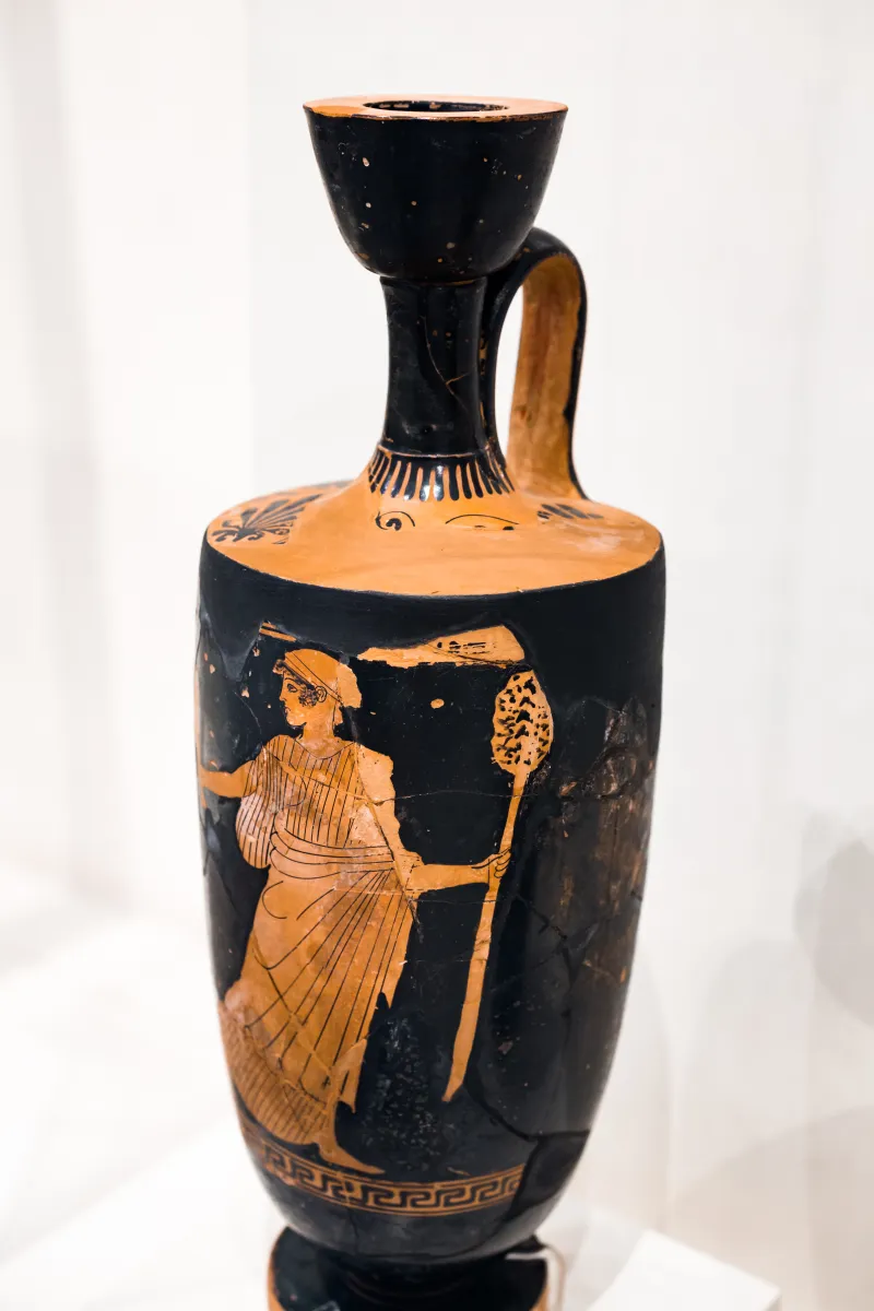 Comparable With The Oreithyia Painter - Arv 497 - Woman With Dolphin And Thyrsos - Athens Nam 12891 - 