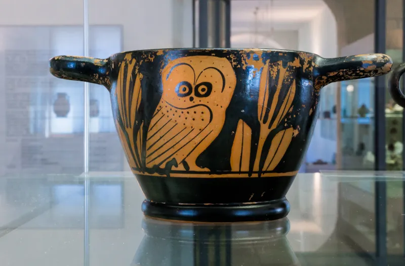 Classical Owl-Skyphos Arv 982 Extra - Owl Between Olive Sprigs 