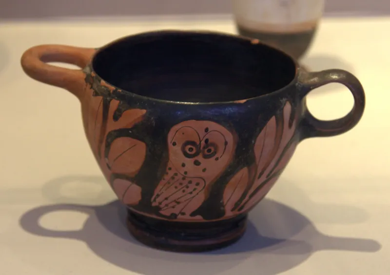 The Clay Vases Imported Into Macedonia Reveal Its Commercial Ties With The Various Regions Of The Eastern Mediterranean 