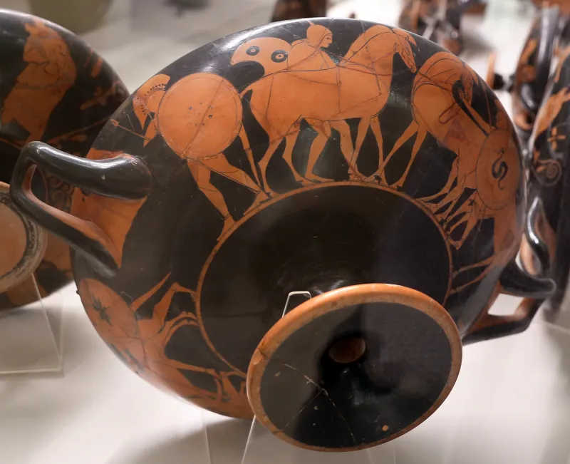 Pittore Di Berlino 2268, Kylix Con Giovani E Guerrieri, 520-510 Ac Dalla Tomba Dei Vasi Greci Alla Banditaccia 