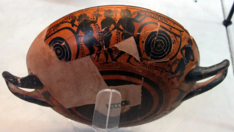 Pittore Di Bruxelles R245, Kylix A Occhioni Con Efebi, 510-500 02 Da Del Del Tufo, 
