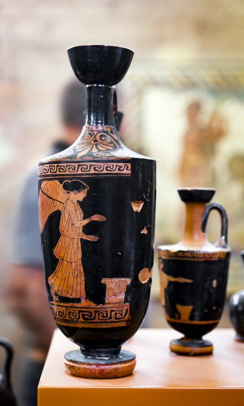 Manner Of The Painter Of London E 342 Arv 670 15 - Nike At Altar - Corinth T 