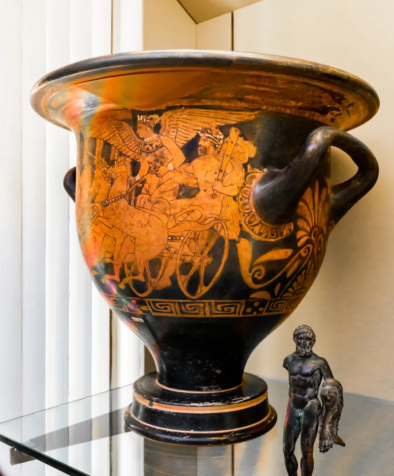 Painter Of London F 64 Arv 1419 1 Herakles And Nike In Chariot - Three Young Athletes 