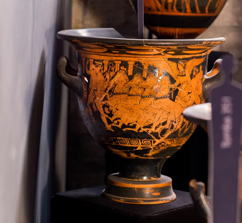 Painter Of London F 64 Arv 1420Extra Herakles And Nike In Chariot - 