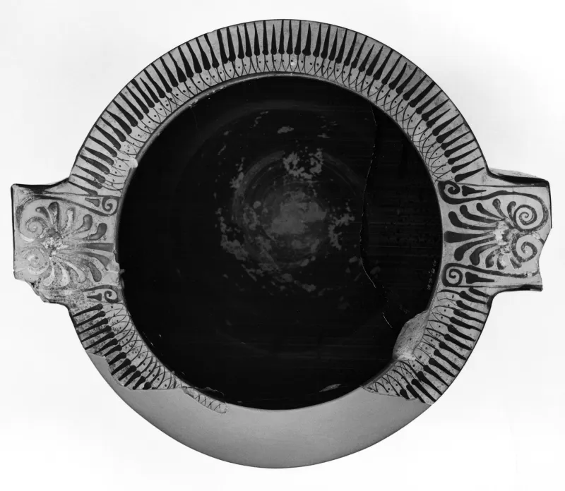 Painter Of Munich 2335 - Column-Krater With A Komos And Three Maenads - Walters 4868 - 