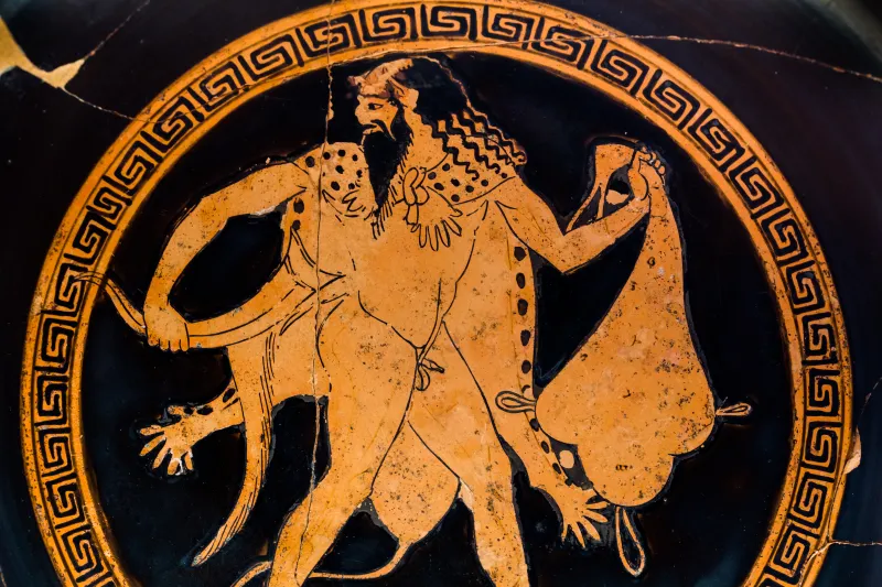 Painter Of The Paris Gigantomachy Arv 417 8Extra Satyr With Rhyton And Wineskin - Fight 