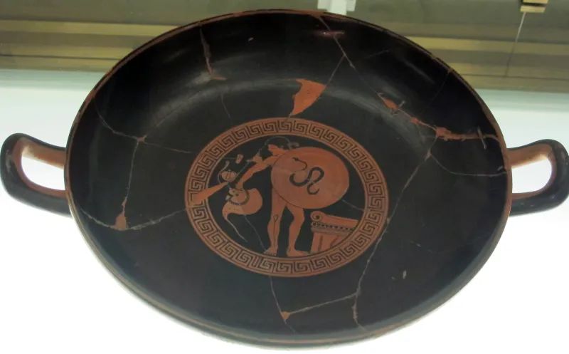 Pittore Della Gigantomachia Di Parigi, Kylix Con Guerriero, 475-450 Ac 