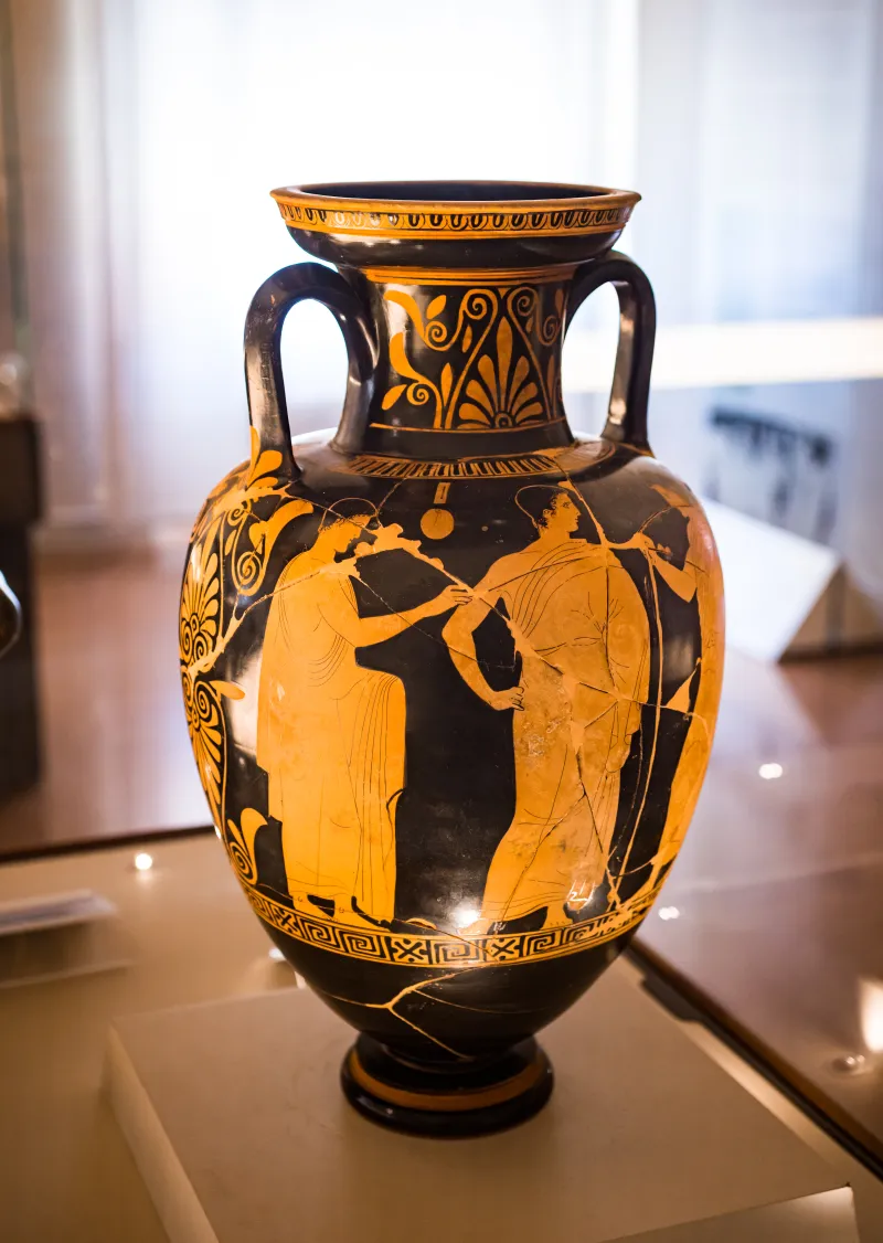 Peleus Painter - Arv 1039 11 - Warrior Departing - Draped Youths - Ferrara Man 2894 - 