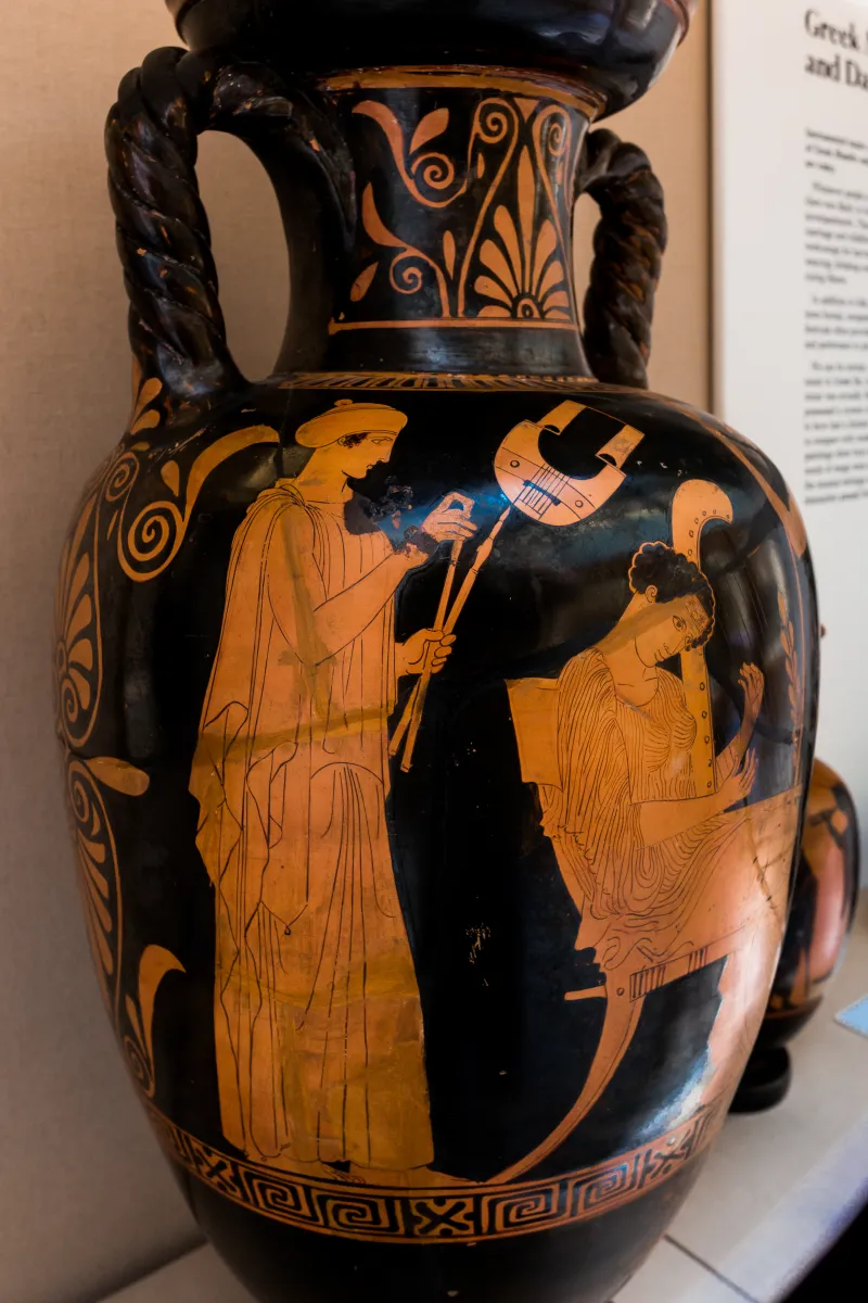 Peleus Painter Arv 1039 13 Musaios With Melousa And Terpsichore - Woman Between Two Youths 