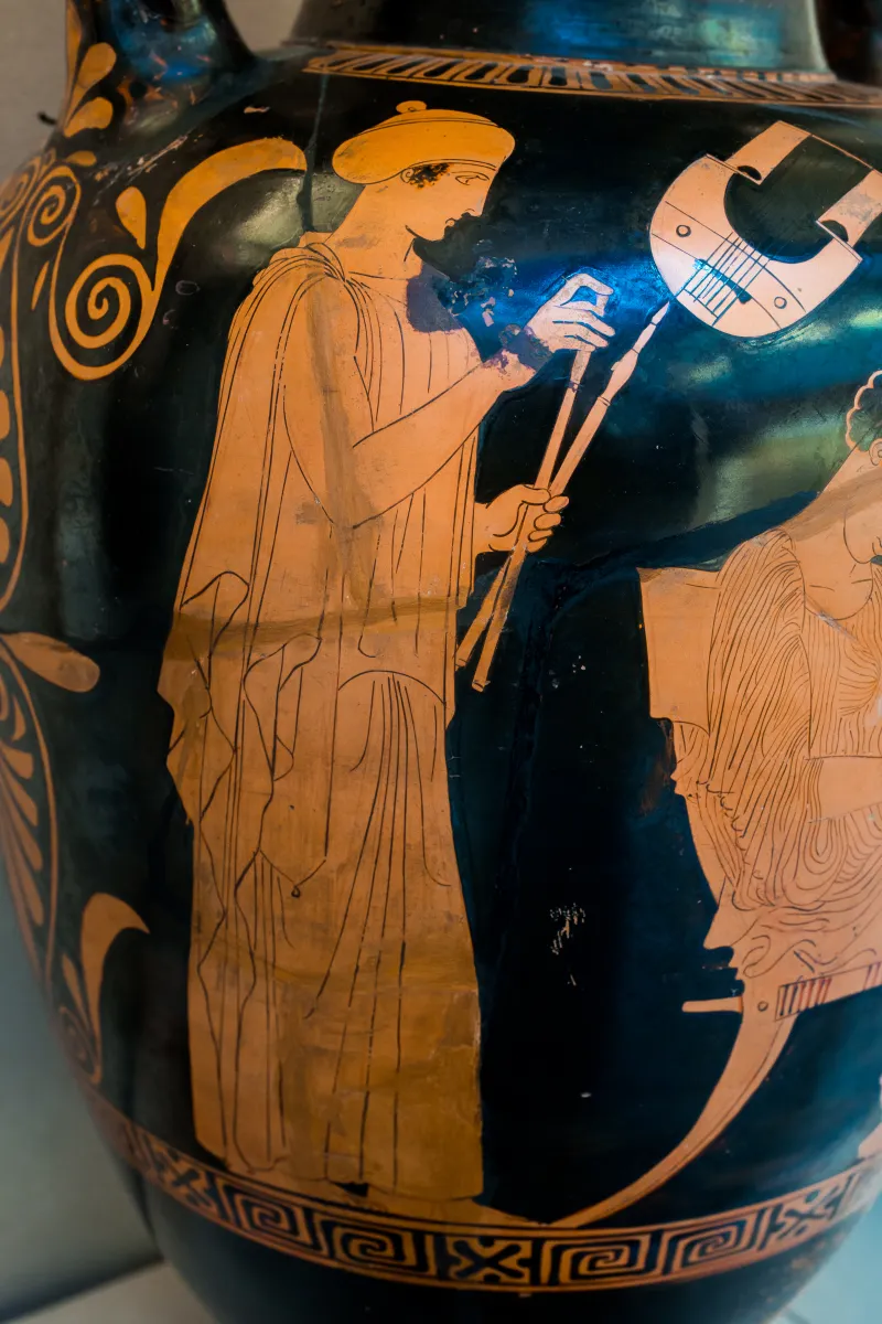 Peleus Painter Arv 1039 13 Musaios With Melousa And Terpsichore - Woman Between Two Youths 