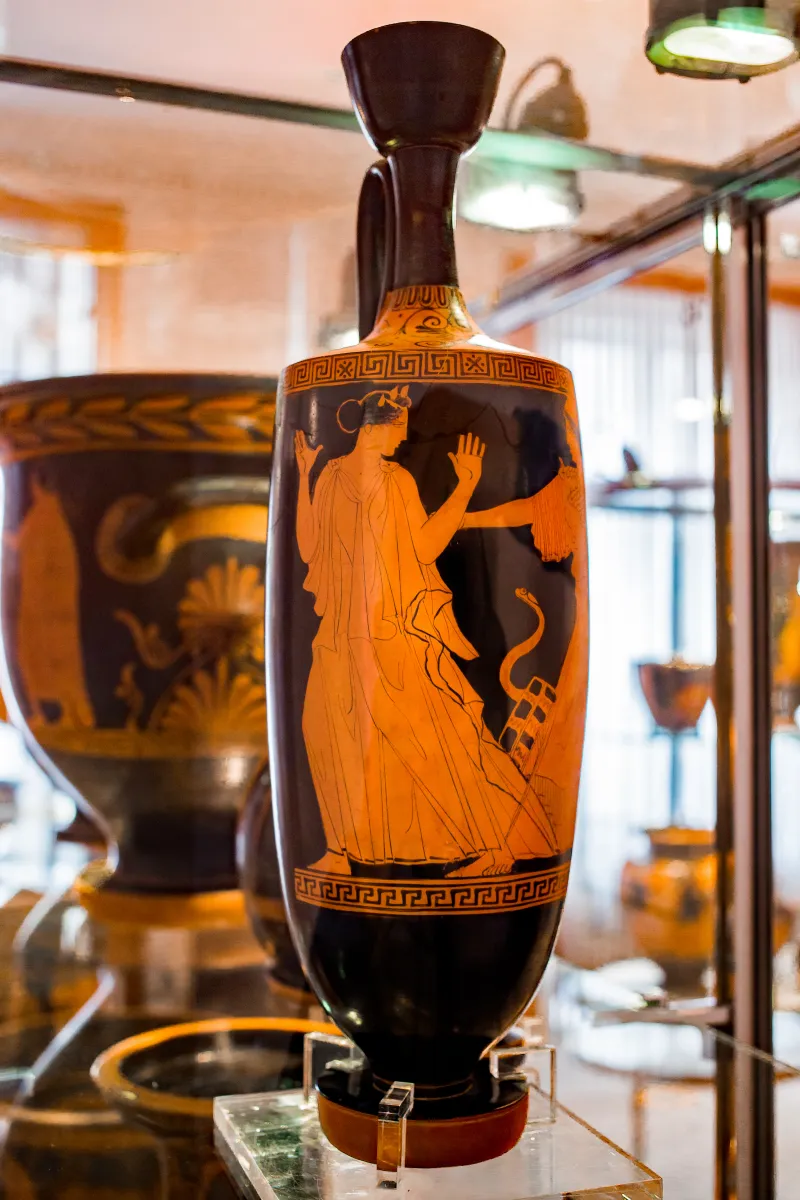Phiale Painter Arv 1021 106Extra Athena Pursuing Aglauros 