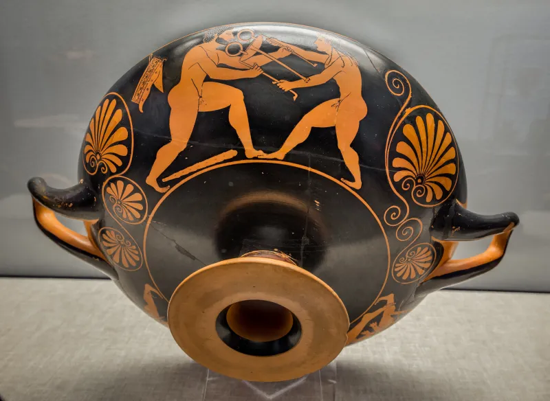 Phintias Arv 24 12 - Satyr - Herakles And Apollon Struggling For The Tripod - Herakles And Alkyoneus 