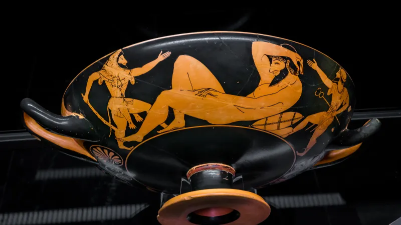 Phintias Arv 24 12 - Satyr - Herakles And Apollon Struggling For The Tripod - Herakles And Alkyoneus 