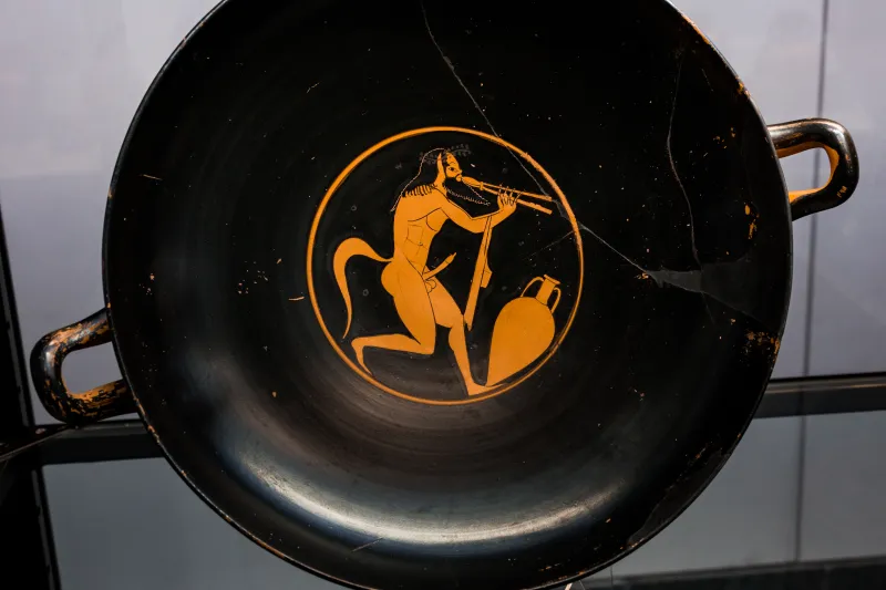 Poseidon Painter - Arv 136 8 - Satyr Playing Auloi - München As 2621 - 