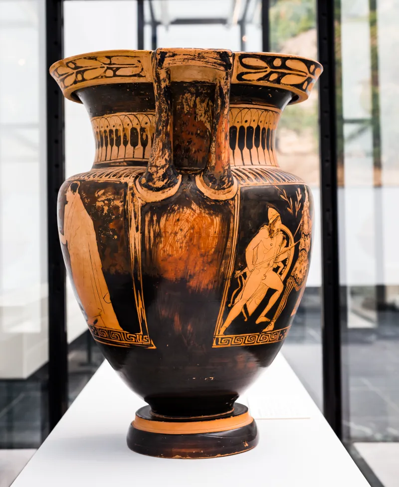Pronomos Painter - Arv 1336 Extra - Amazonomachy - Three Draped Youths - Montesarchio Mandsc 70157 - 