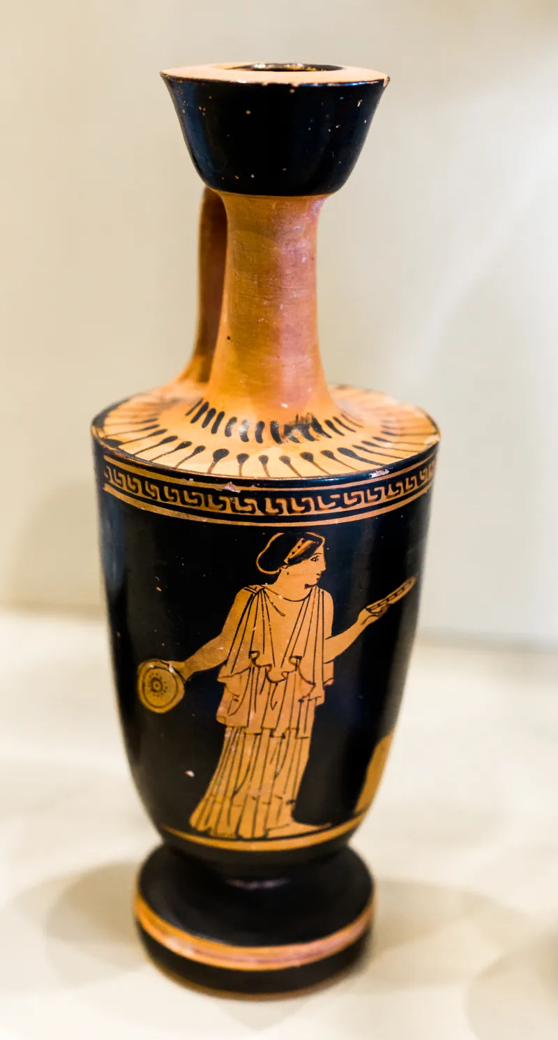 Providence Painter Arv 642 110 Young Woman With Two Phialai At 