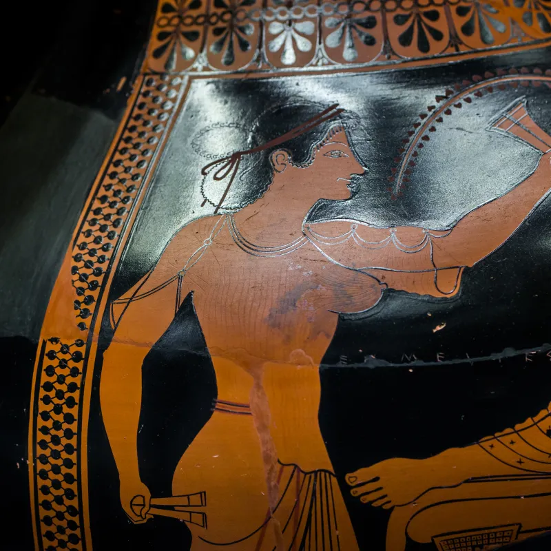 Psiax Arv 6 1 Dionysos Reclining - Herakles And Iolaos In Quadriga 