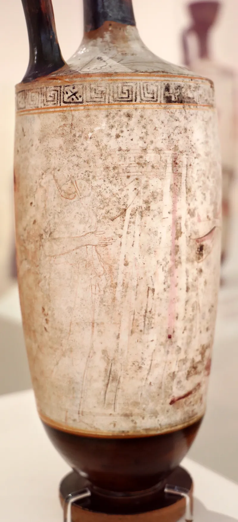 Periodo Classico Tardo, Lekythos Attico A Sfondo Bianco Con Giovane Presso Sua Tomba Tra Guerriero E Uomo Barbuto, Da Eretria, Pittore Di Quadrate, 420 Ac 1954, 