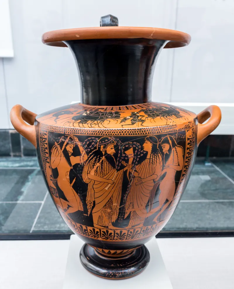 Very Early Bilingual Hydria Arv 12 7 Two War Chariots - Dionysos With Ariadne And Two Satyrs 